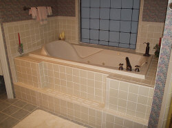 http://www.cupidscountrycastle.com/images/tub_small.jpg